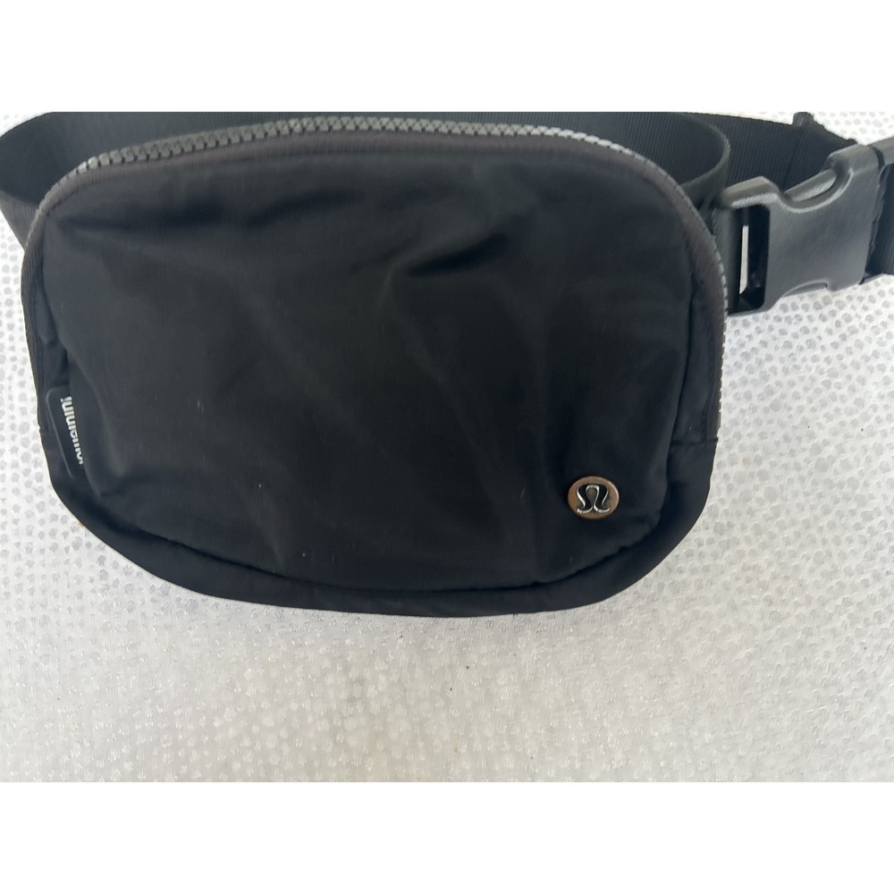 Lululemon Everywhere Belt Bag 1L Black Nylon Waist Pack Fanny Pack Adjustable